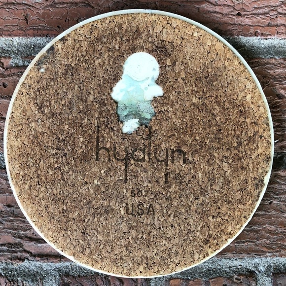 Hyalyn Pottery 6” Round Ceramic Trivet Hot Pad with Wheat Spray Design - Picture 2 of 3